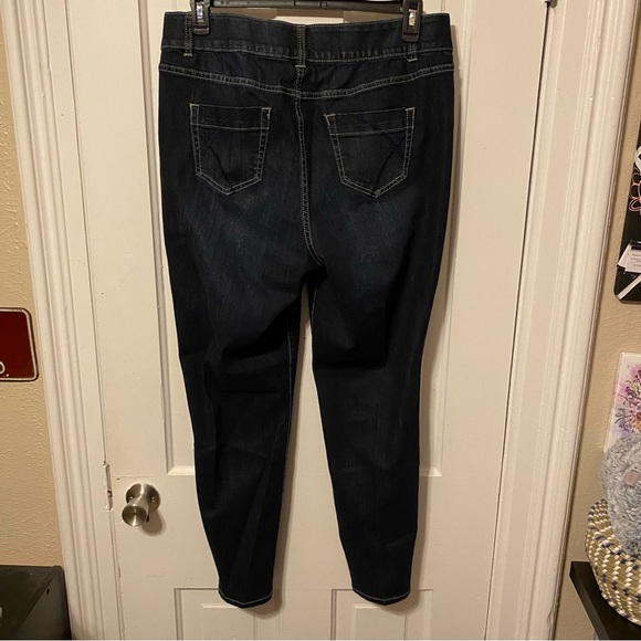 Lane Bryant Skinny Jeans with Tighter Tummy Technology - Picture 7 of 7